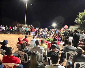 Prefeitura Municipal entrega de forma indita calamento no povoado Baixozinho